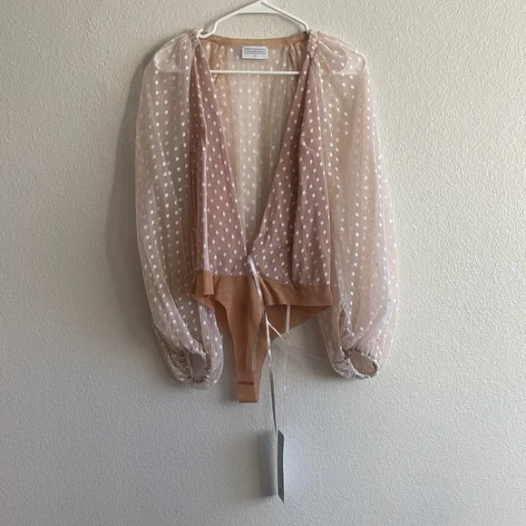 NWT The Dolls House Polka Dot Sheer Sleeve Bodysuit - Tan and White - Picture 5 of 12